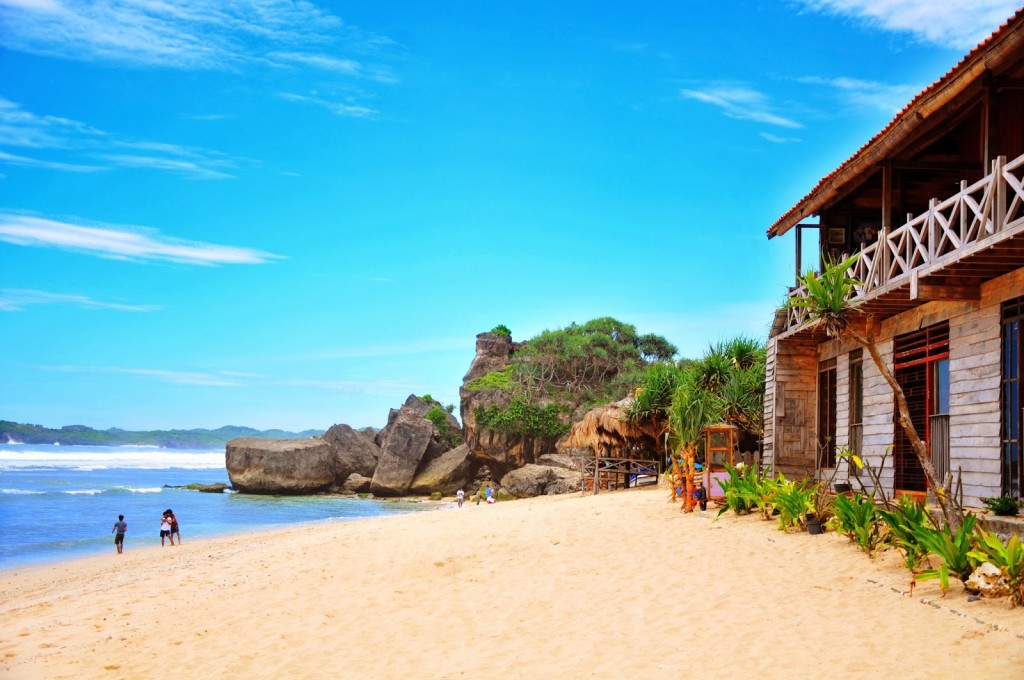 Pantai Indyaranti,wisata yang tersohor di 12 negara Trip