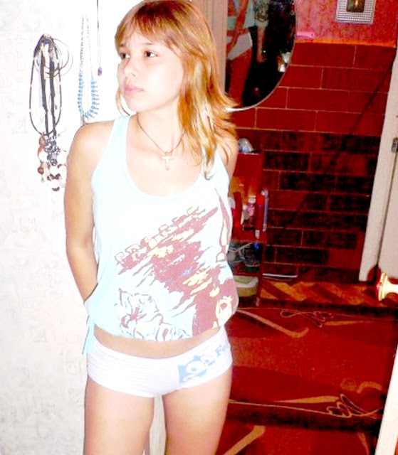 Подборка эротических фото на www.eroticaxxx.ru - Катя из Новосибирска в нижнем белье, частная эротика (18+)