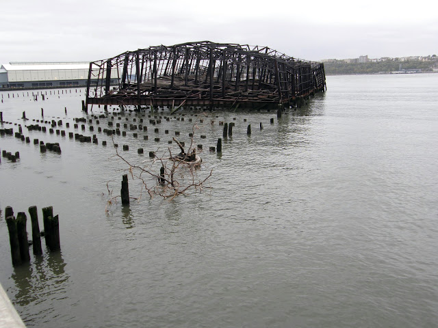 Pier D, Hudson River (2008)