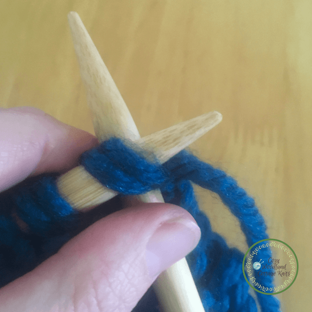 Cozy Woodland Cottage Knits Guide on how to do a stretchy cast off step by step