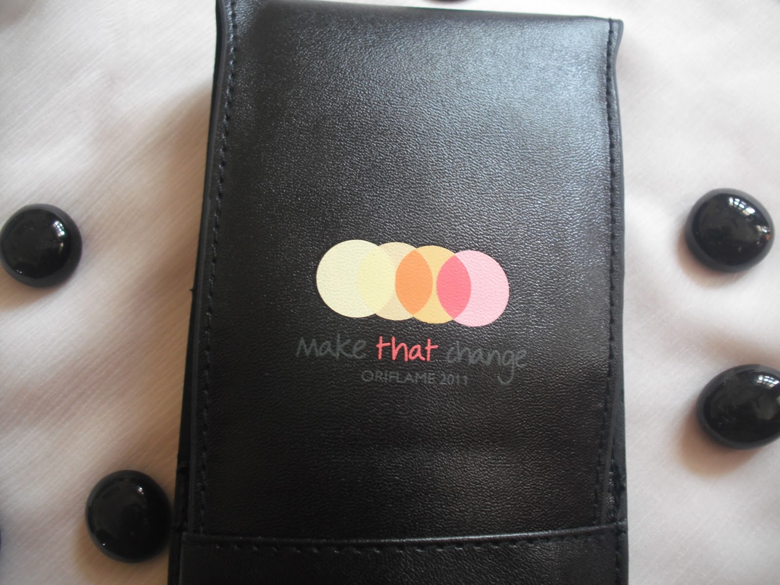 Vivacious Flair Oriflame Makeup Brush Set make that change 2011