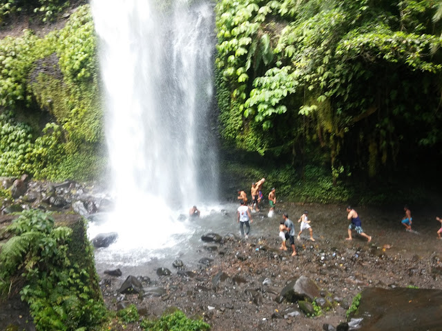 Air Terjun Sendang Gile dan Tiu Kelep Lombok Sendang Gile dan Air Terjun Tiu Kelep Terletak di Desa Senaru Air Terjun Sendang Gile dan Tiu Kelep Lombok