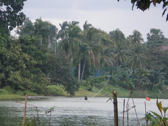 wisata ke situ gintung http://hendrasuhendra176.blogspot.com/2014/05/wisata-ke-situ-gintung.html