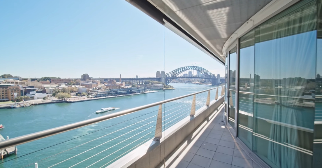 22 Interior Design Photos vs. 1401/61 Macquarie St, Sydney Luxury Condo Tour