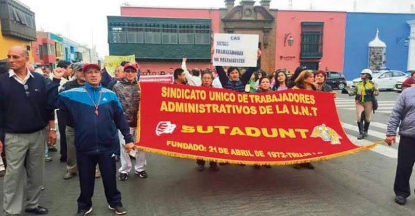 UNT: Administrativos de Universidad Nacional de Trujillo exigen salida de asesora y funcionaria UNT: Administrativos de Universidad Nacional de Trujillo exigen salida de asesora y funcionaria