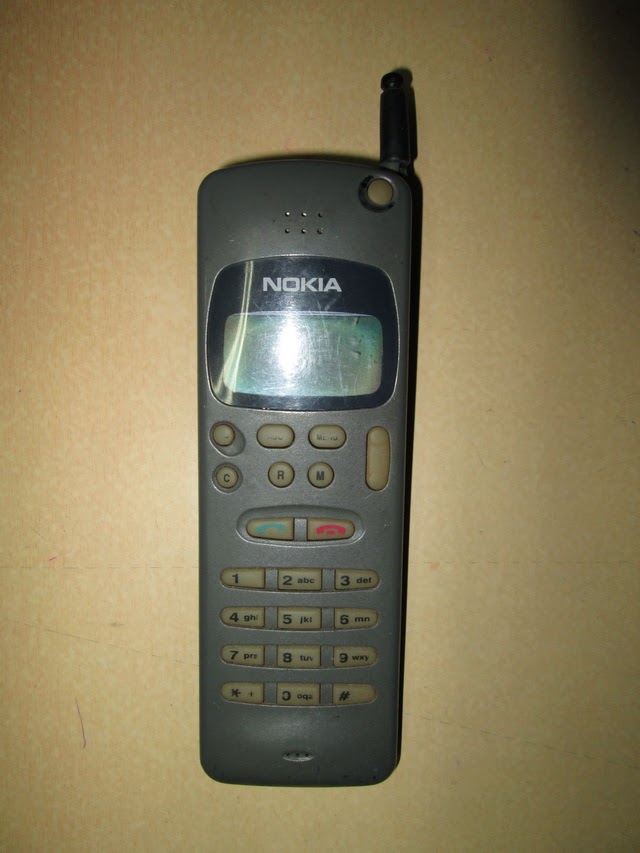 Nokia 2010 bata rusak buat kanibalan Nokia 2010 bata rusak buat kanibalan