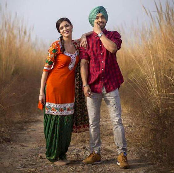 traditional dress of punjabi couple