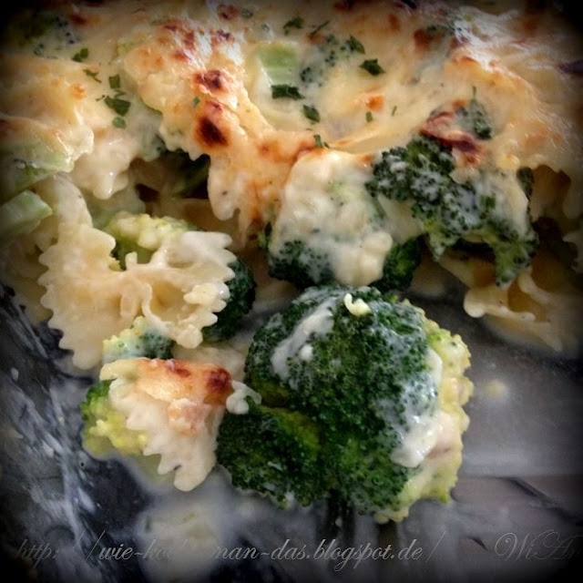 Hier wird mit Liebe gekocht: Brokkoli-Nudel Auflauf Hier wird mit Liebe gekocht: Brokkoli-Nudel Auflauf