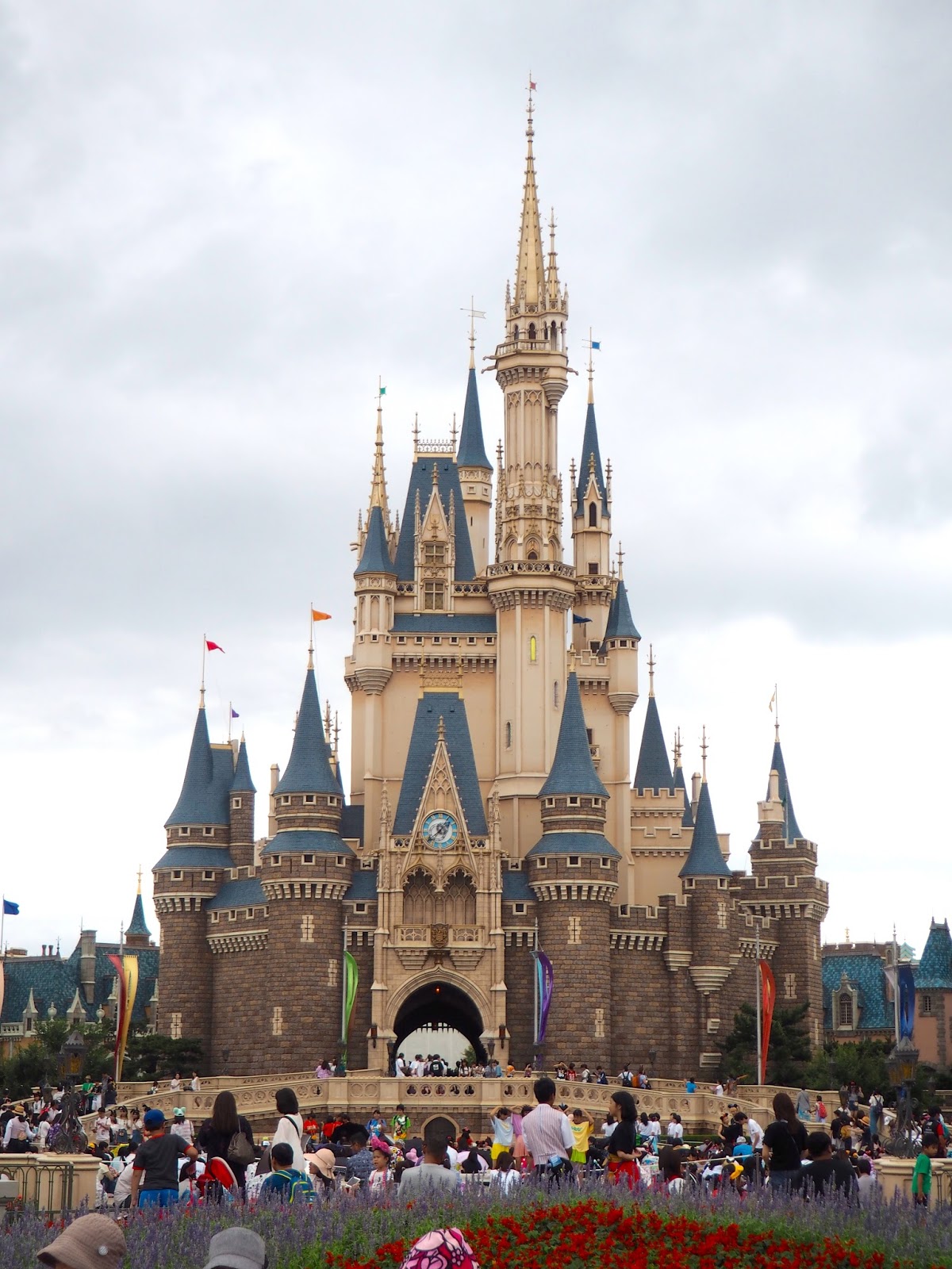 trip.com disneyland tokyo