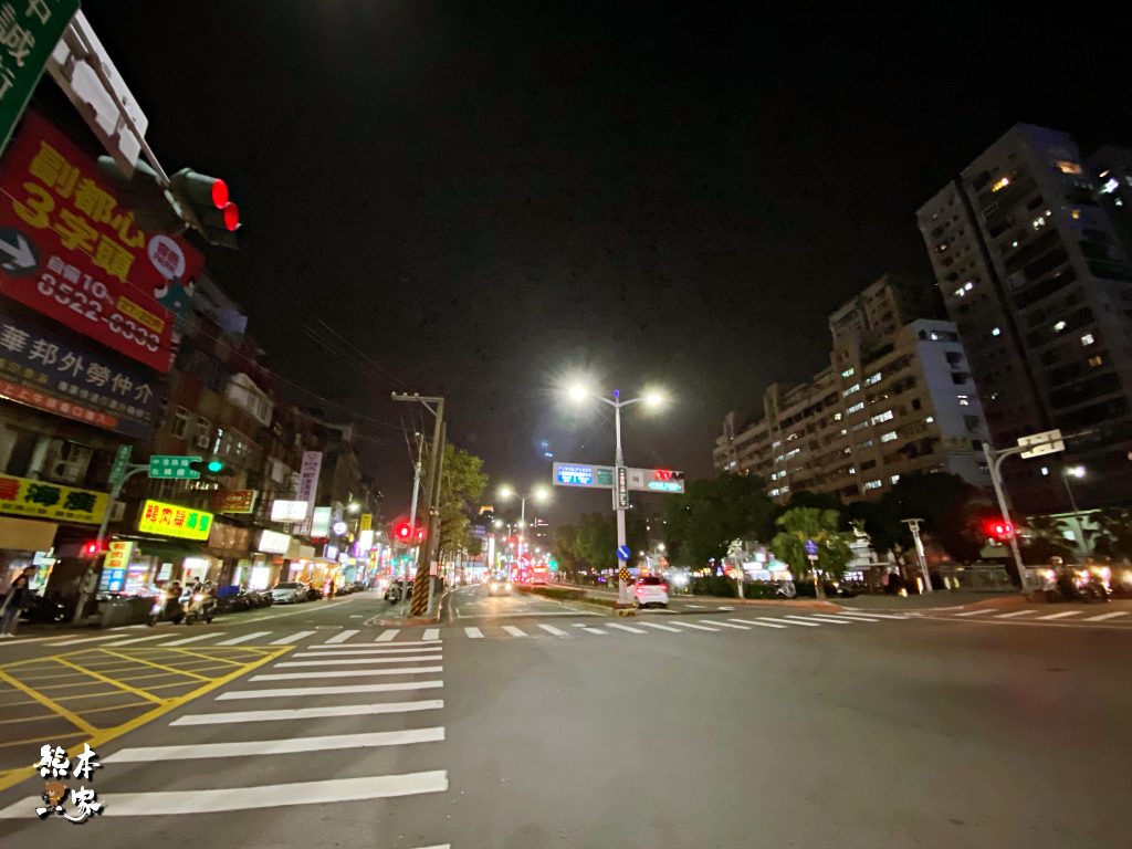 新莊中港大排燈會光雕秀(中港廣場)近台北捷運環狀線幸福站