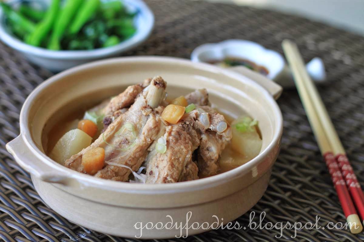 GoodyFoodies Recipe Braised pork ribs with radish, dried scallops and