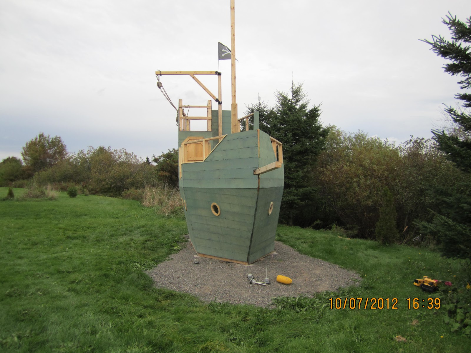 Backyard Kidz Backyard pirate ship playhouse the paint job