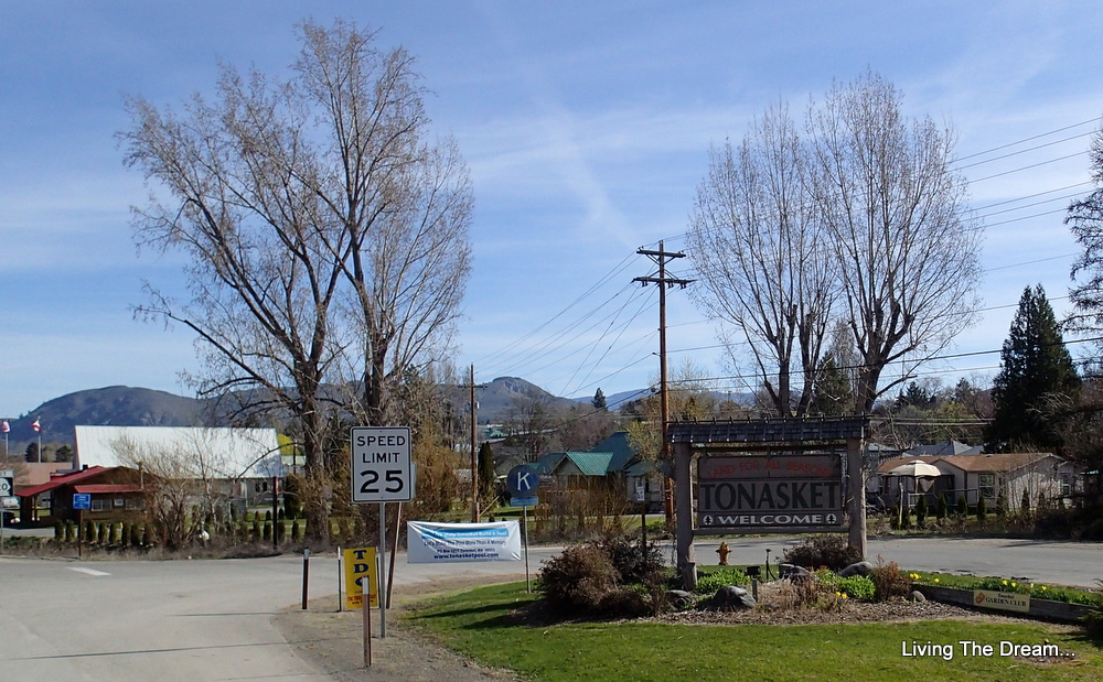 Living the Dream... Thursday, March 31, 2016 (Travel to Nk'mip RV Park