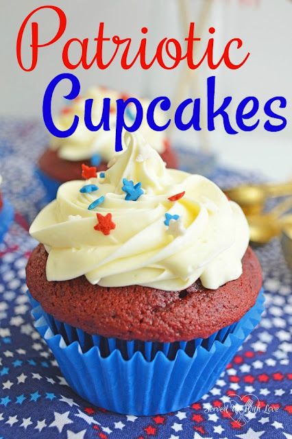 Patriotic Cupcakes from Served Up With Love are super festive to celebrate the 4th of July, Memorial Day, and Labor Day. Everyone will swoon over these cupcakes.  