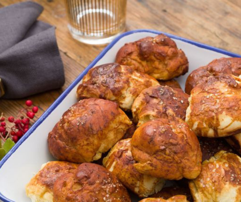 Pretzel Rolls - food-drink-recipes.com Pretzel Rolls - food-drink-recipes.com