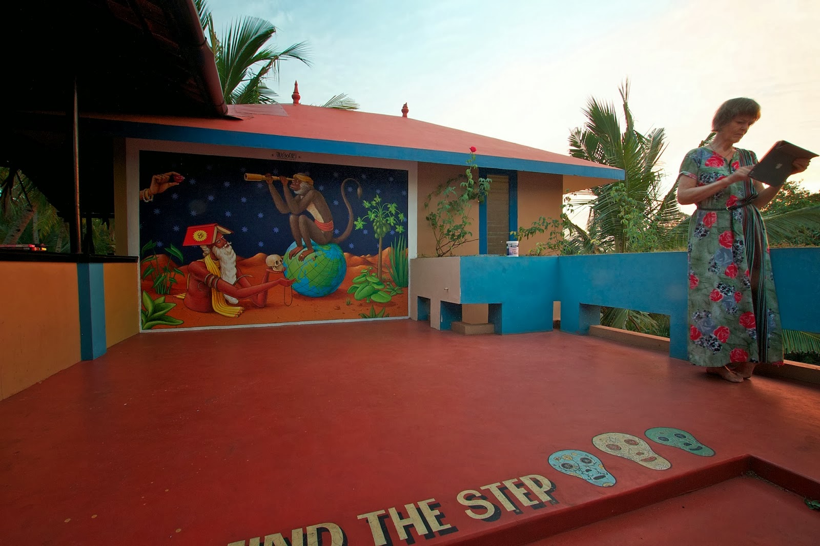 WAONE from Interesni Kazki is still in India where he just finished working on a new series of pieces somewhere in Varkala. 1