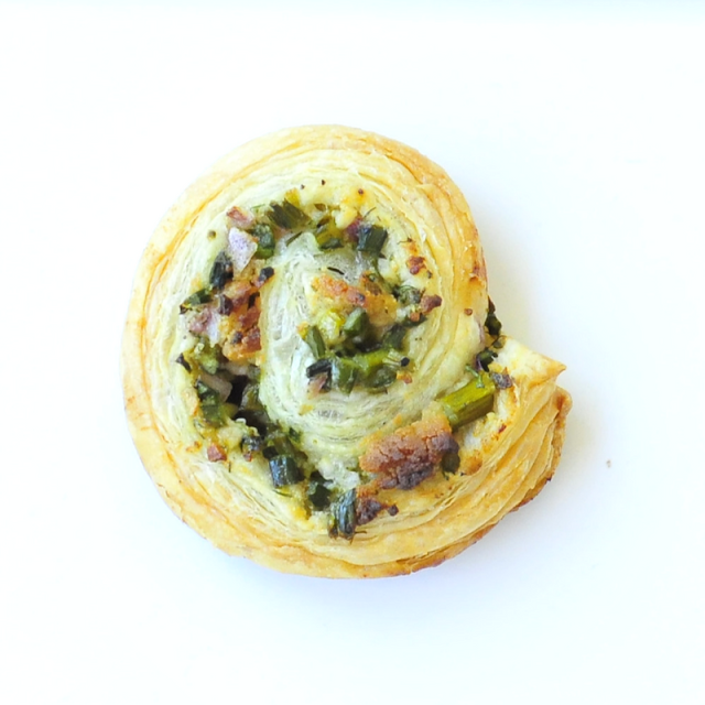 Simply Gourmet Asparagus Dill Pinwheels vegan