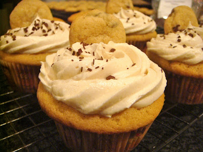 Chocolate chip cookie dough cupcakes