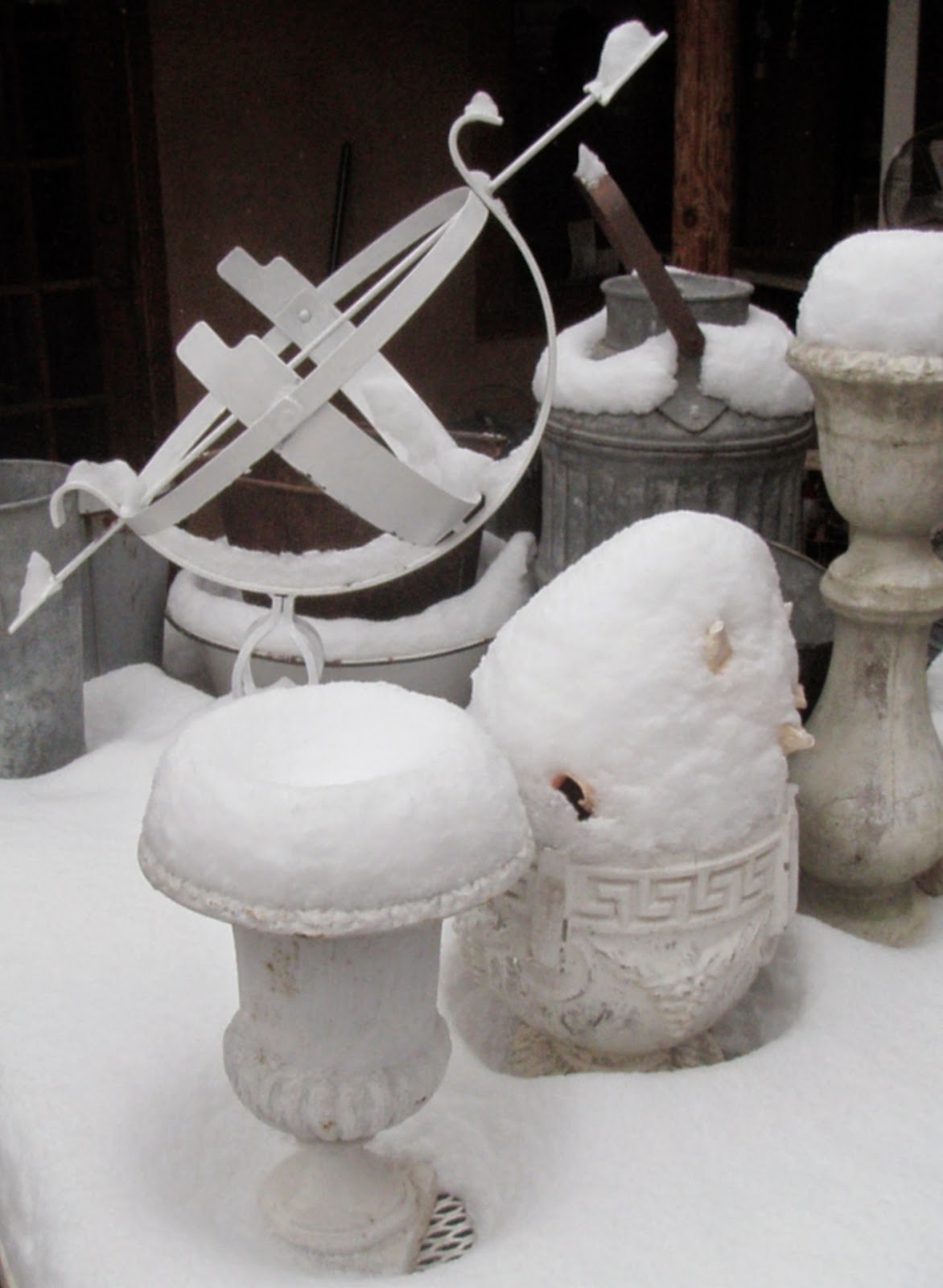 Cabin & Cottage Buckets of Snow