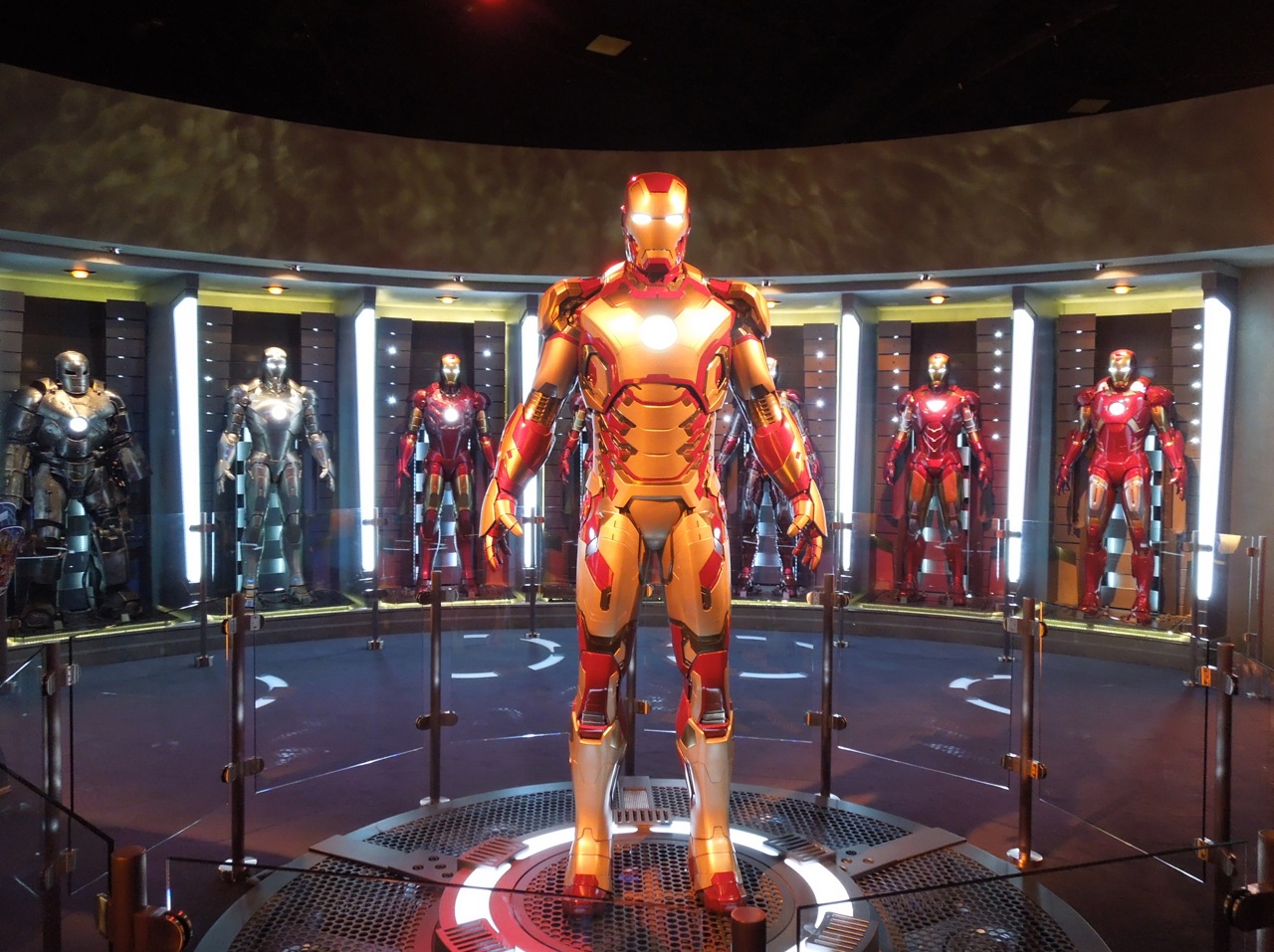 Iron Man 3 Mark 42 armour on display... domesticjenni