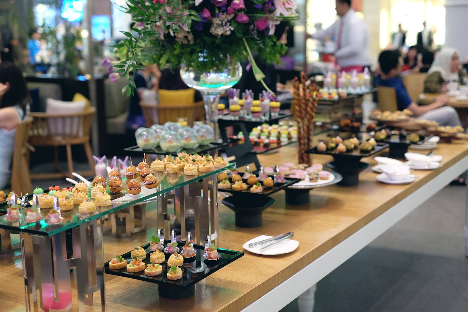 LAMODA SUNDAY HIGH TEA Plaza Indonesia