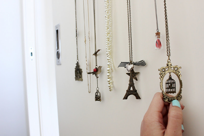up in the clouds DIY coat hanger necklace holder
