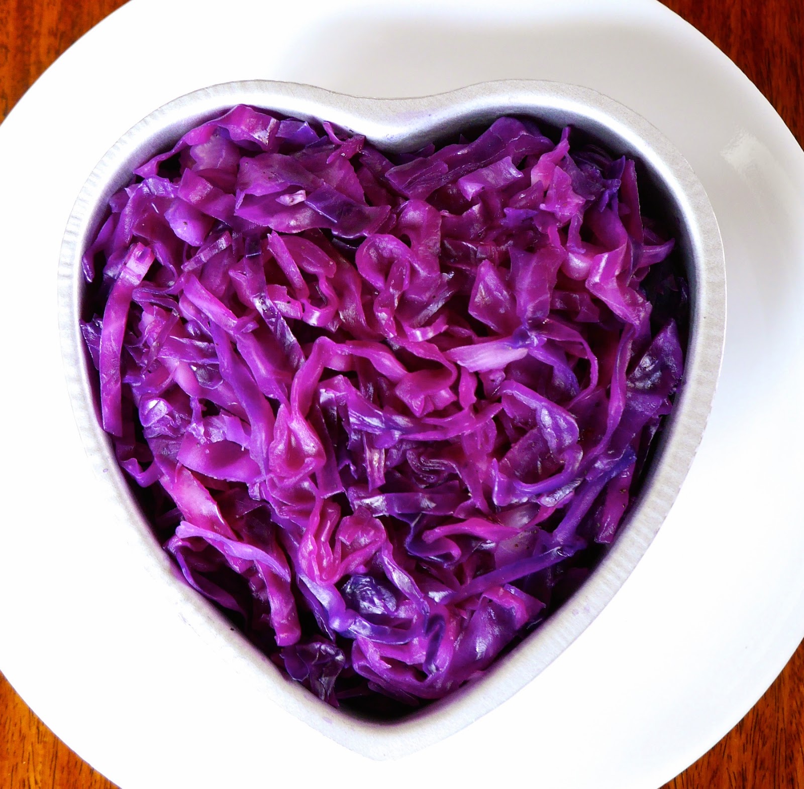 Фиолетовые ягоды. Детокс смузи черничный. Фиолетовые фрукты и ягоды. Фрукты фиолетового цвета. Фиолетовое блюдо.