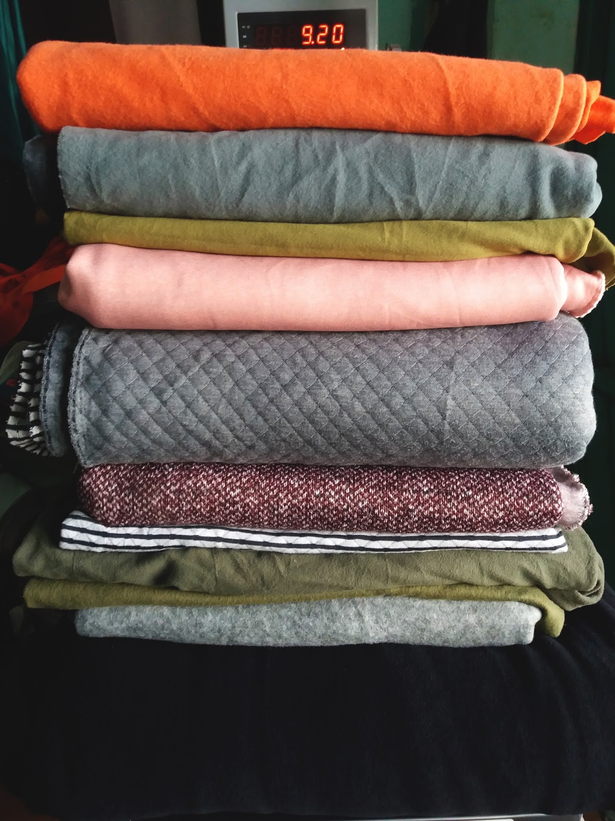 Vải Nỉ Bông, nỉ lông , lông hạt na mùa đông siêu ấm. vải dày dặn hợp may áo  giữ ấm cho mùa đông | Shopee Việt Nam