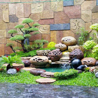 dekorasi tebing dengan bonsai elegan