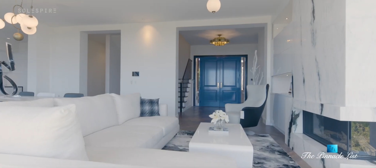 38 Photos vs. 2111 & 2121 Union Court , West Vancouver Luxury Homes Interior Design Tour