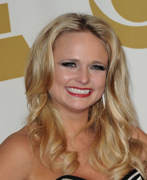 Hot Photos Celebrity: Miranda Lambert Hairstyles