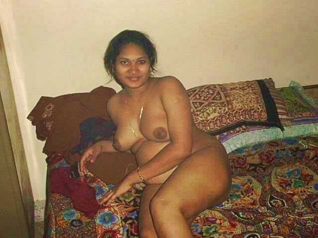 Indian House Wife Naked Passion, Indian House Wife porn free, India...