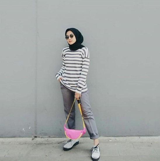 √ 31 Gaya Foto Hijabers Cantik ala Instagrammer Terbaru dan Terpopuler
