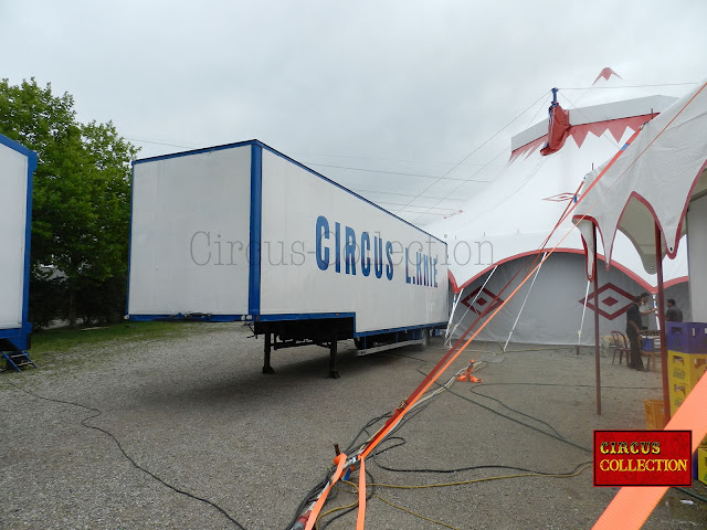 Semi remorque transportant le matériel du cirque Louis Knie junior 