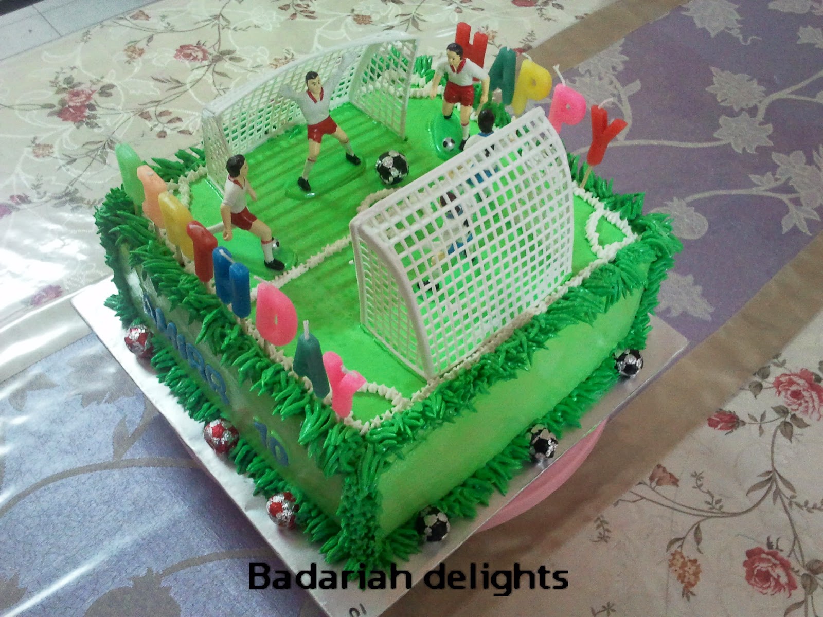 Badariah Delights (Pekan - Kuantan) : Golll !!! kek padang bola