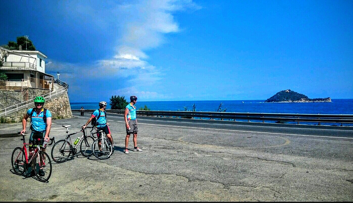 cycling France carbon road bike rental in French coast