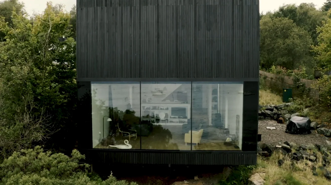 11 Photos vs. Black House on Isle of Skye In Scotland vs. Modernity Interior Design Tour