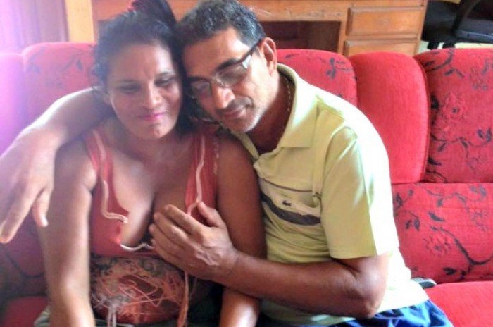 Mamando no peito da gostosa Fat girls suck