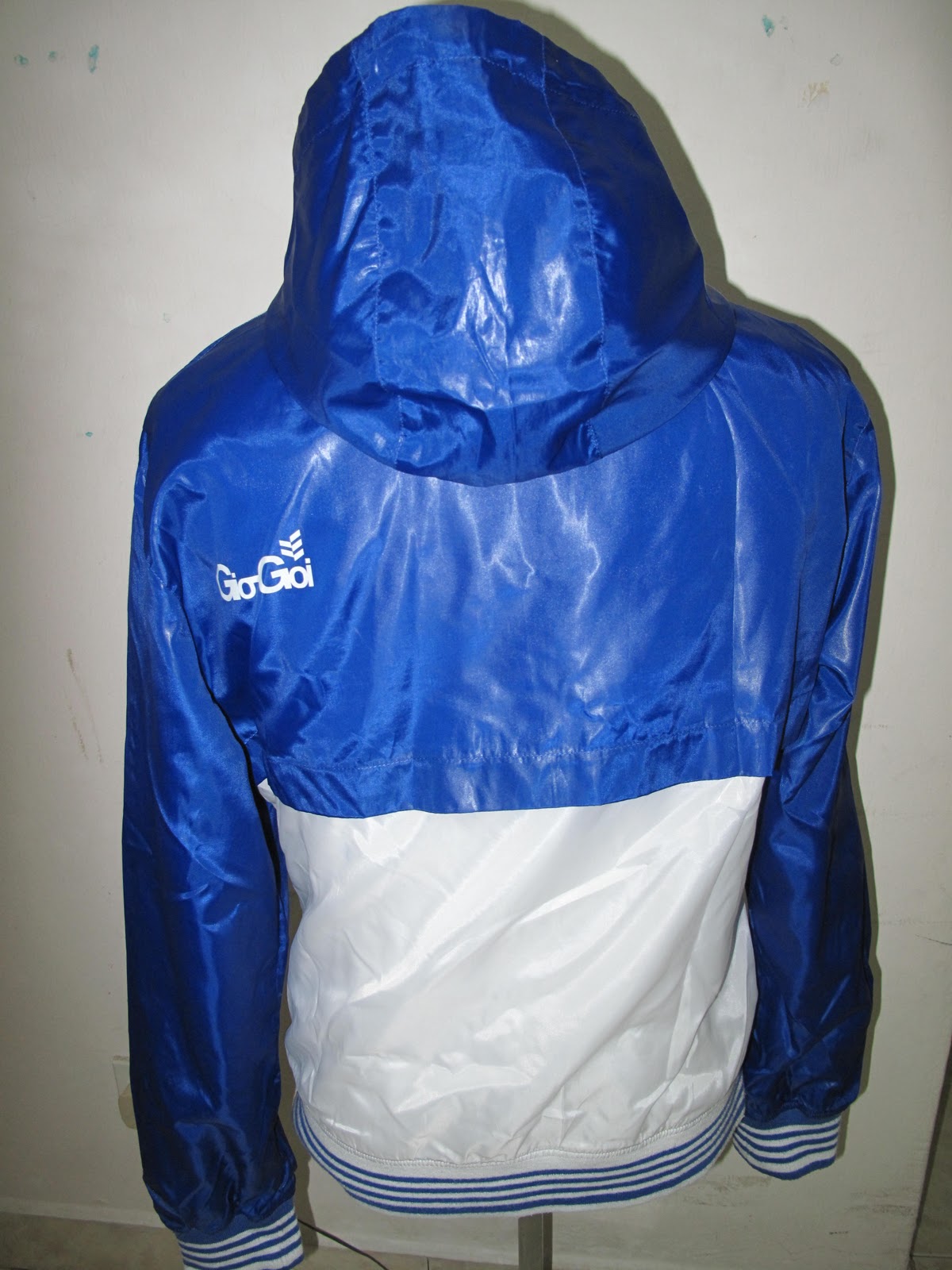 D O U G L A S T O R E: gio goi windbreaker (SOLD)