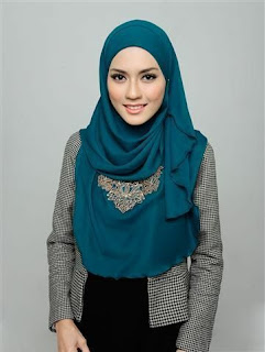 Contoh Model Hijab Wajah Bulat Contoh Model Hijab Wajah Bulat