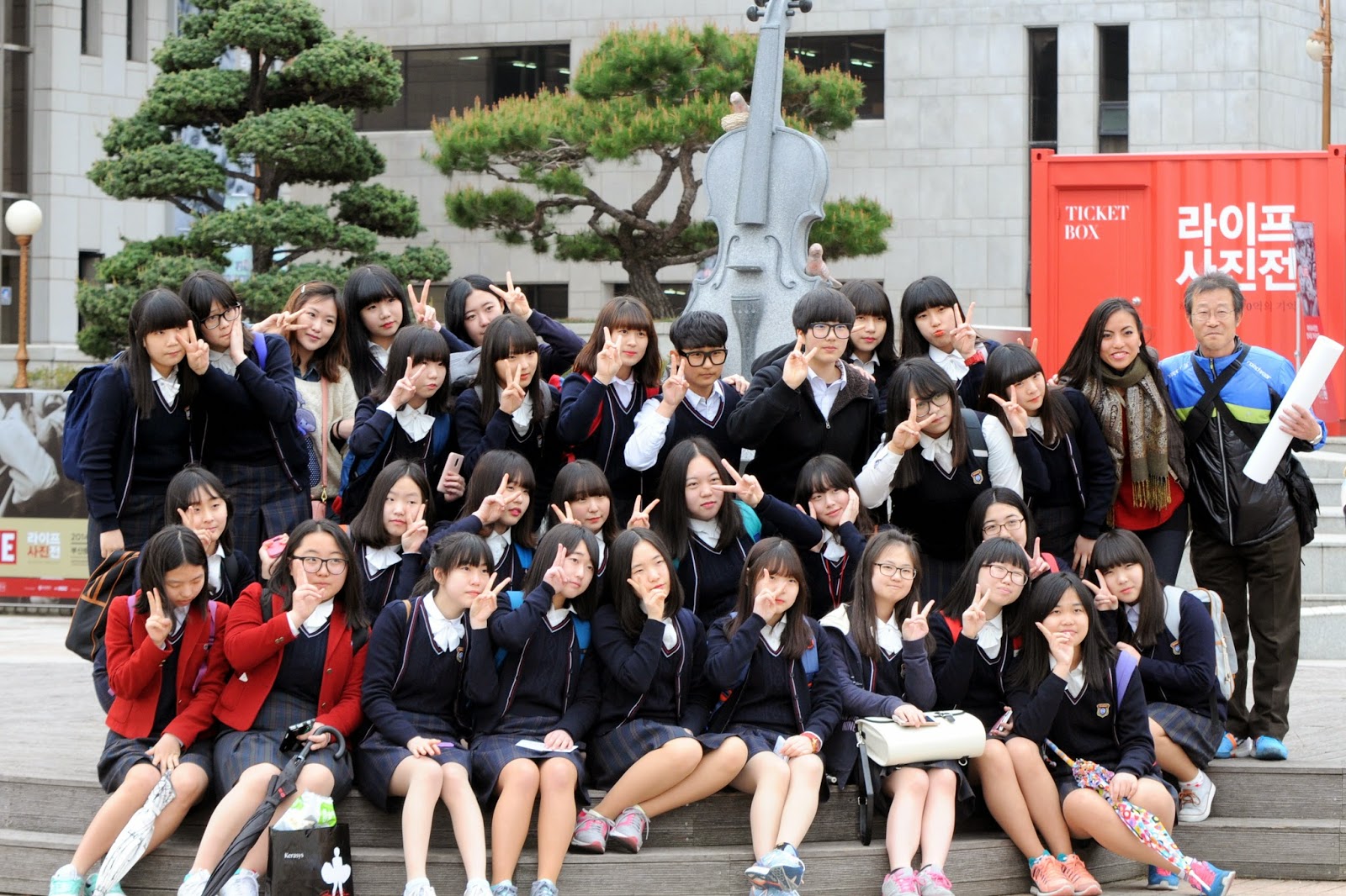 The Fulbrighter in South Korea Yeongdo Girls High School Goes on a Field Trip Broaching the
