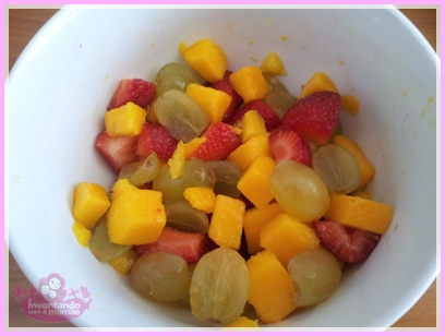 Salada de frutas com sorvete no cascão  