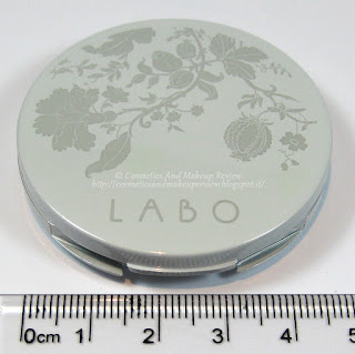 Labo Make-Up - Pure Flower Compact Eye-shadow Duo n.03 Olive green/Aqua green - dimensioni Labo Make-Up - Pure Flower Compact Eye-shadow Duo n.03 Olive green/Aqua green - dimensioni