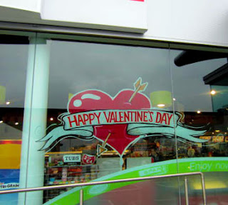 Window Painting &amp; Murals, Dublin: Valentines Day window