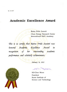 Academic Excellence Award Ratna Frida Susanti