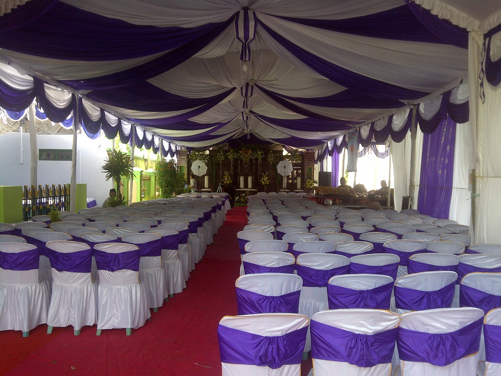 persewaan alat resepsi BUNGA DESA : terop keong plendung warna ungu putih