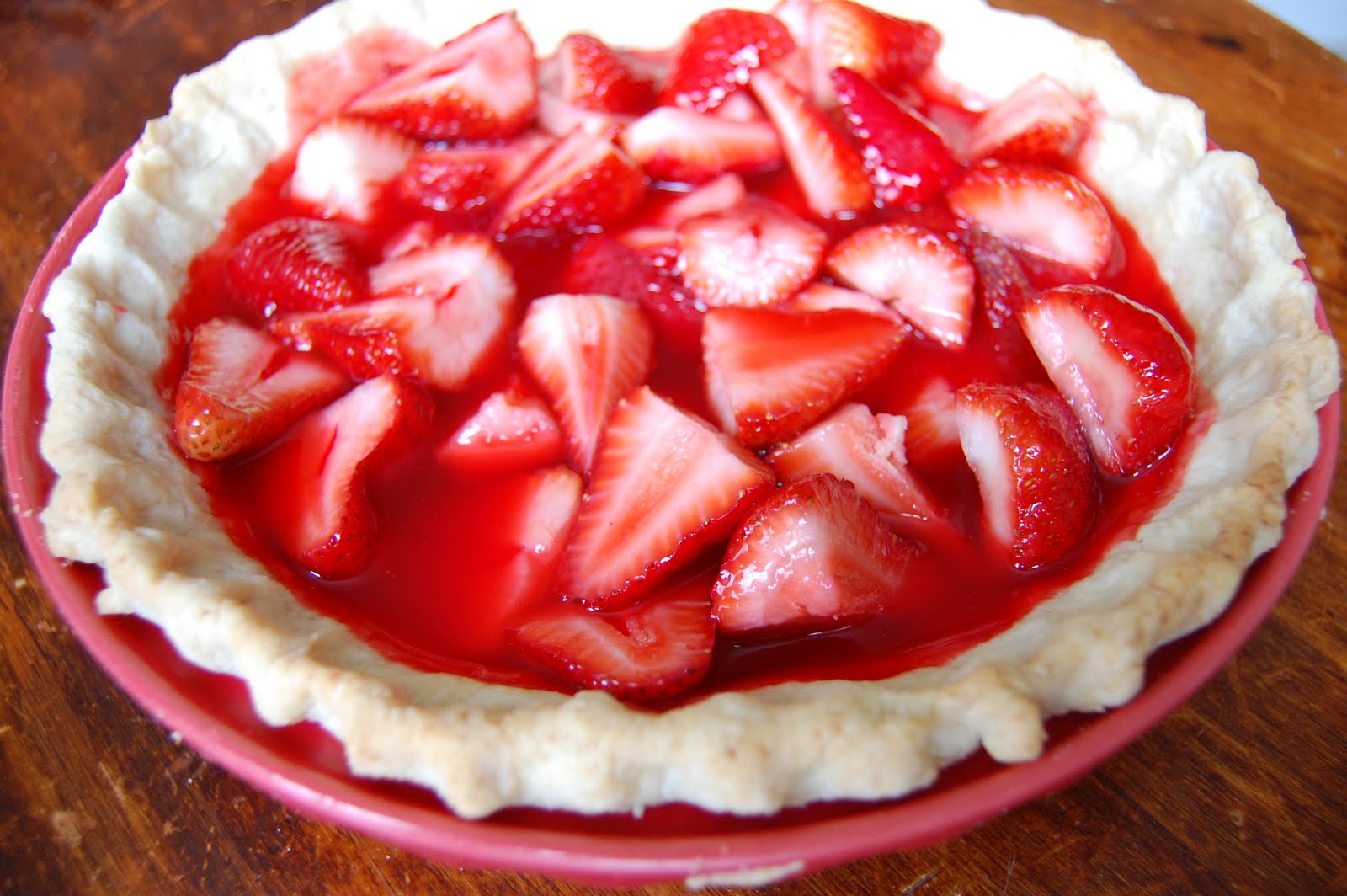 modMamas: Strawberry Pie and Perfect Pie Crust