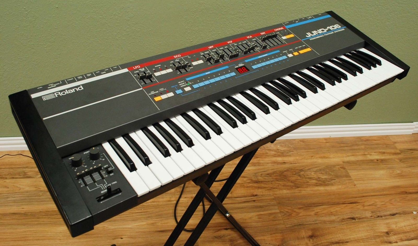 MATRIXSYNTH Roland Juno 106 Six Voice Analog Polyphonic MIDI Synthesizer