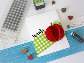 Thank you card with 3D apple