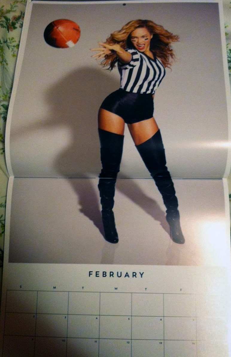 Retro Bikini: Beyonce Knowles 2014 Calendar of the Days